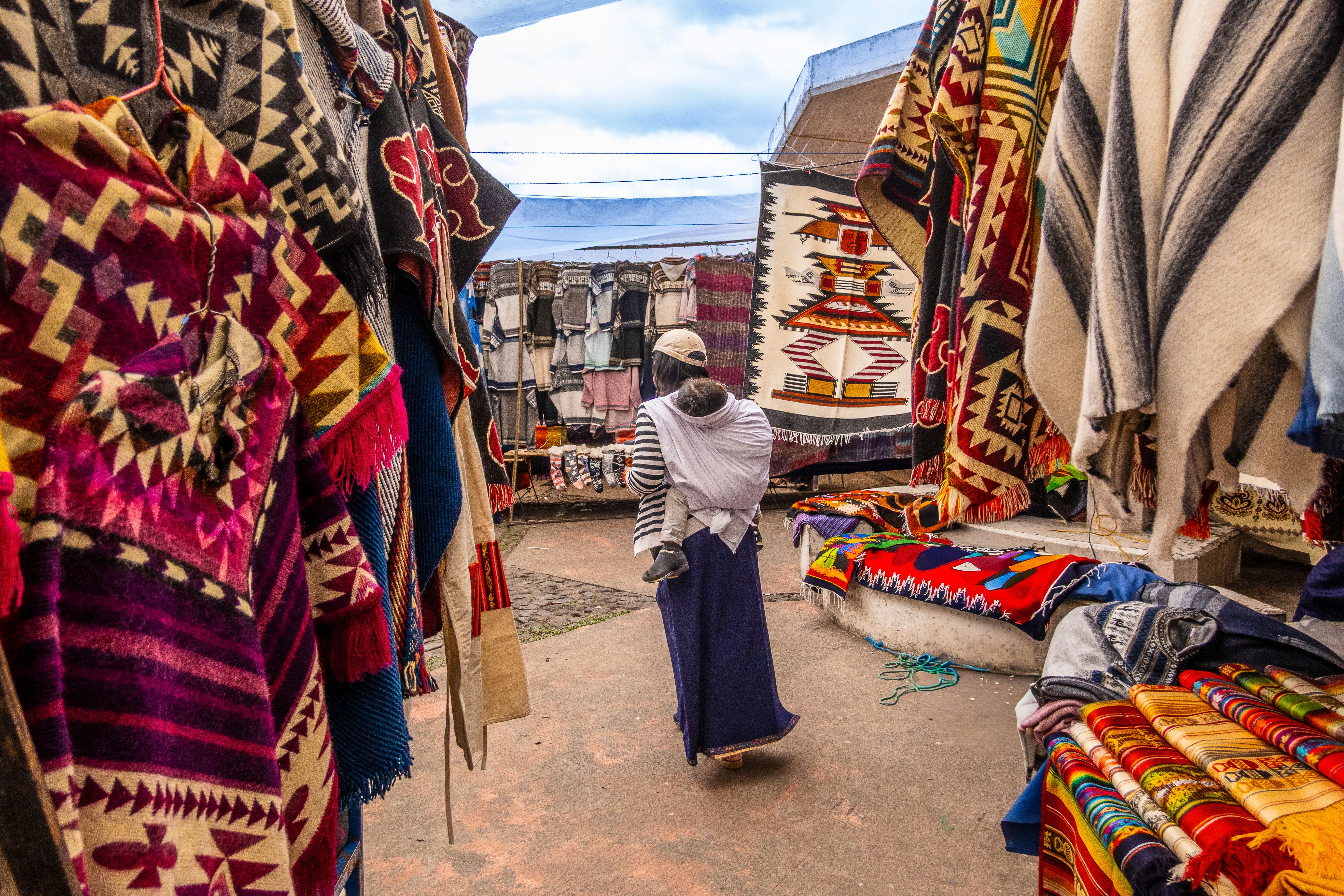 MERCADO INDÍGENA DE OTAVALO Y COTACACHI